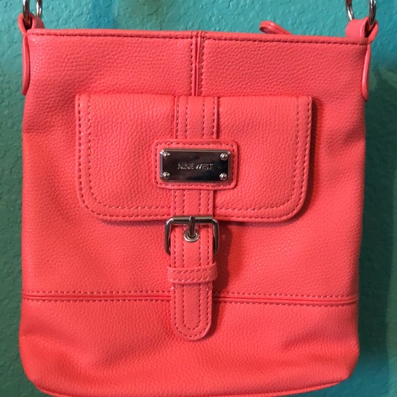 Pink coral crossbody purse - Picture 2 of 5
